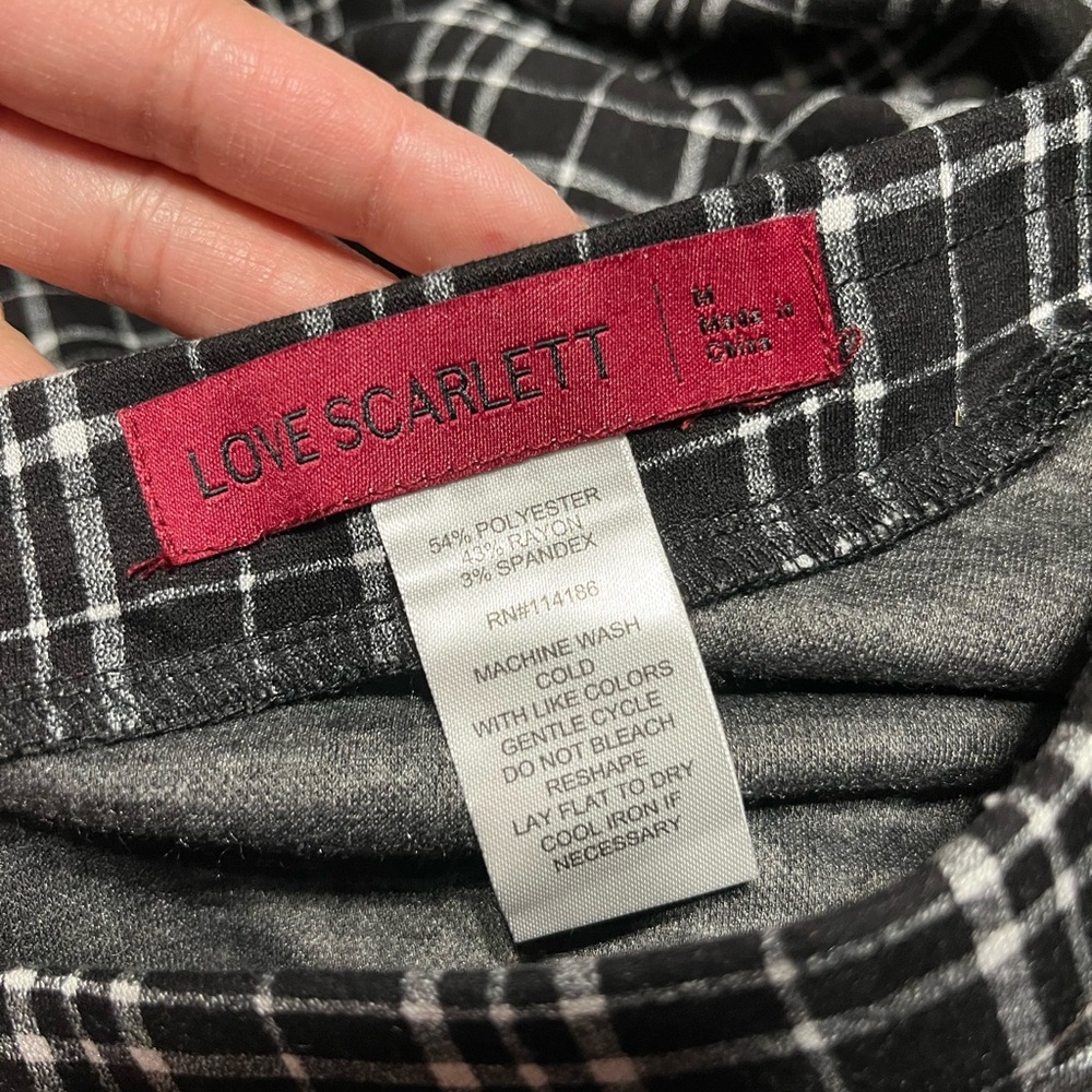 Skirt with belt - Picture 2 of 2